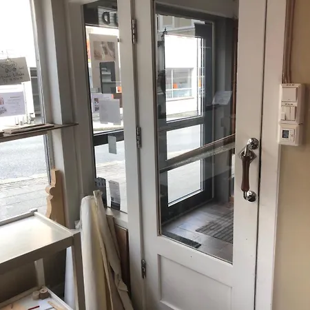 Sentrum, Uten Dusj *