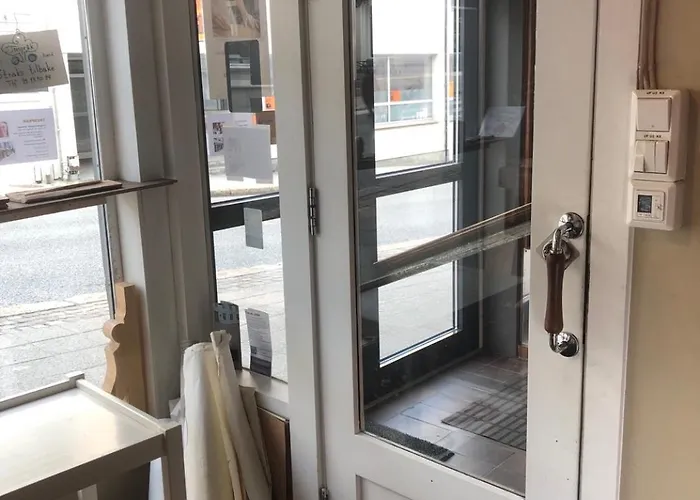 Sentrum, Uten Dusj *